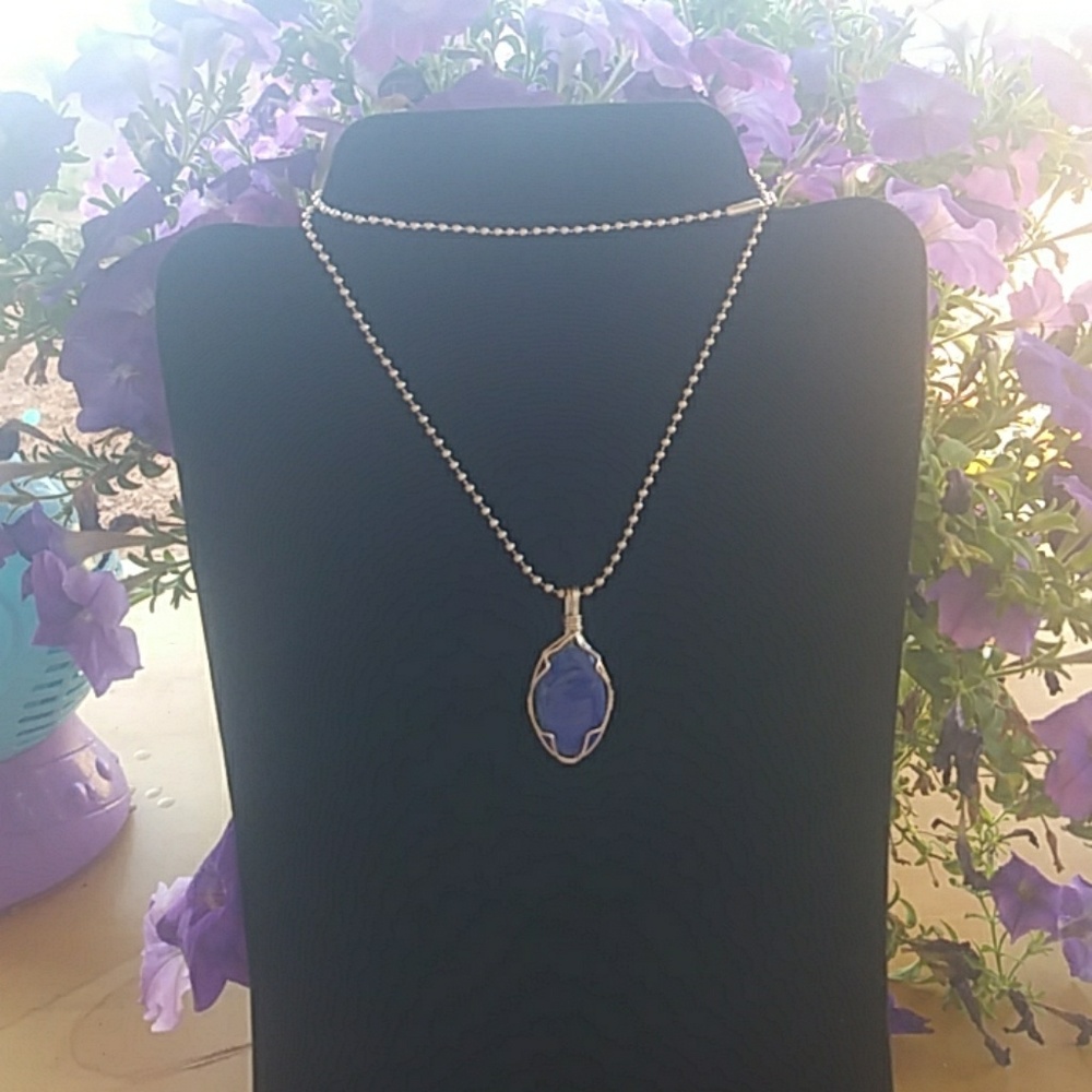 Handwrapped cab and necklace.925 silver